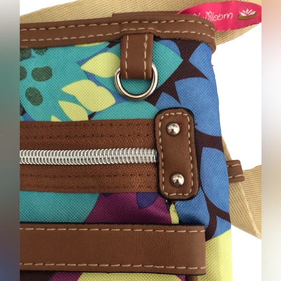 Lily Bloom Crossbody Bag - Picture 4 of 7